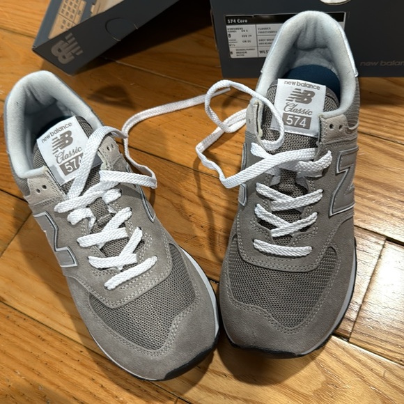 New Balance Women’s 574 Core Grey Sneakers. - Picture 4 of 6